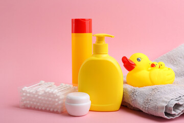 Adorable and delightful Baby Bath Essentials in a cheerful and bright shade 