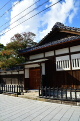 Fototapeta premium 白壁通と旧齋藤家別邸（新潟県）