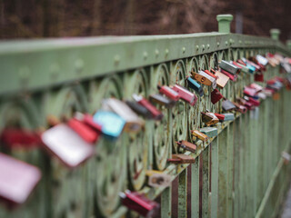 Liebesschloss Liebesschlösser love locks on bridge