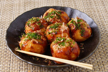大阪名物　たこ焼き