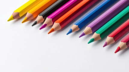 Fototapeta premium Vibrant assortment of colored pencils arranged neatly