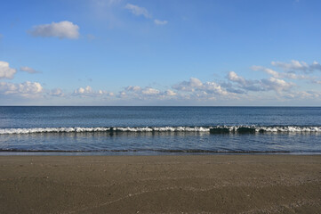 砂浜と海がどこまでも続く入野海岸