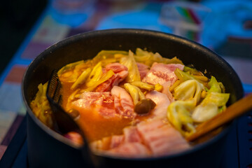 豚肉とキャベツの味噌鍋_アウトドア
