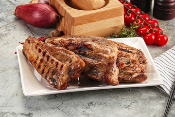 Grilled pork ribs with spices