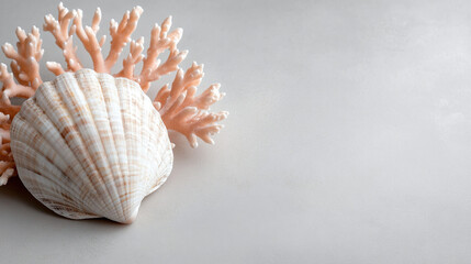 Obraz premium Delicate Coral and Seashell Arrangement