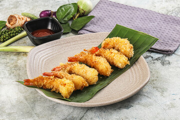 Shrimp tempura with spicy sauce