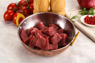 Raw beef cubes for cooking
