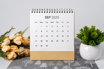 September 2025 Desk Calendar with Flowers and Potted Plant