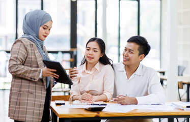 Financial Advisor discussion group Business team working planning strategy and brainstorming, colleagues thinking concept.