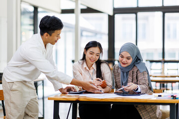Financial Advisor discussion group Business team working planning strategy and brainstorming, colleagues thinking concept.
