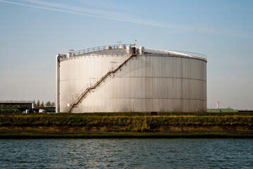 Liquid cargo, oil, petrolium storage tank in oil terminal