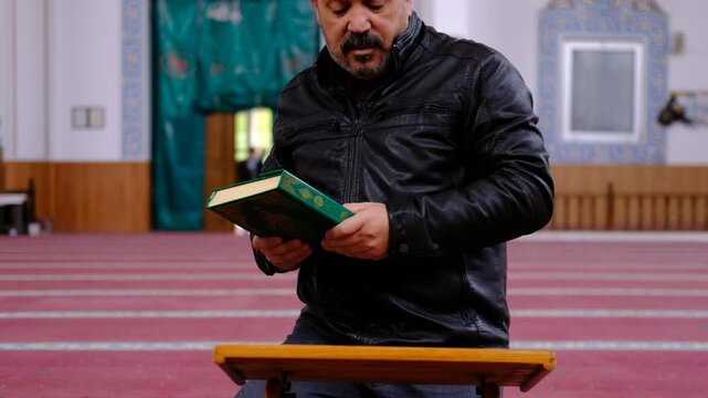 The Man Who Went to the Table with the Quran in His Hand