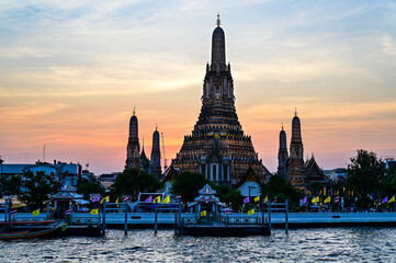 Naklejka premium The temple of dawn, Wat Arun Bangkok Thailand