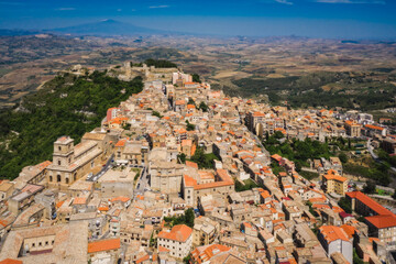 Fototapeta premium Picturesque panoramic aerial view of Enna old town, Sicily, Italy. Enna is a city and comune located at the center of Sicily. At 931m above sea level, Enna is the highest Italian provincial capital