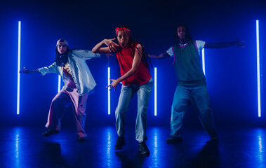 Group of hip hop dancer dancing together.