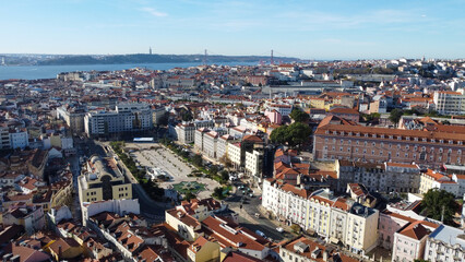 lisboa vista de drone, portugal, rio tejo, casas