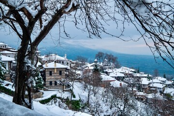 Palios Panteleimonas is a traditional settlement built on the slopes of Mount Olympus at an altitude of 500m.