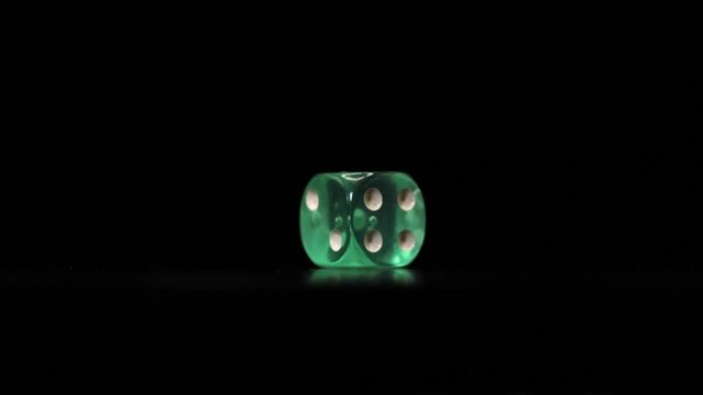 light blue esmerald Transparent Dice D6 360&deg; Spin Animation