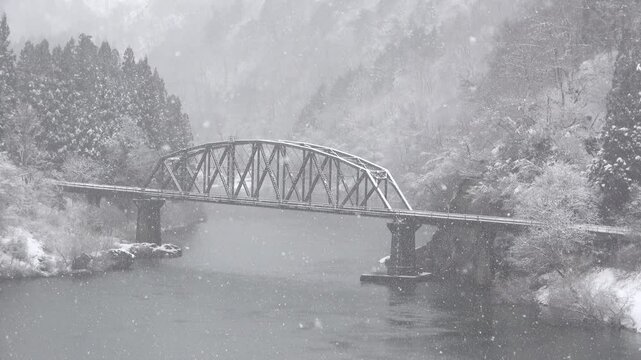 雪の只見線・第4橋梁（福島県・三島町）