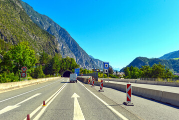 Lötztunnel auf der Arlberger Schnellstraße S16 bei Zams, Tirol /Österreich (Richtung Innsbruck)