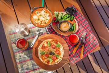 アウトドアでイタリアン　Cooking Italian food outdoors 