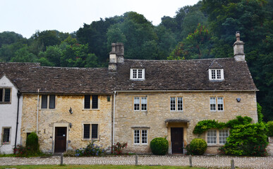 An old traditional house in picturesque Castle Combe village, Costwolds, Wiltshire, England, UK © Arevik