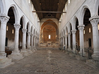 イタリア　アクイレイア　世界遺産　総大司教座聖堂のバシリカ