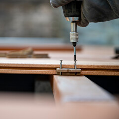Drilling hinges for precise woodwork assembly