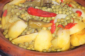 Moroccan tajine with potato and peas