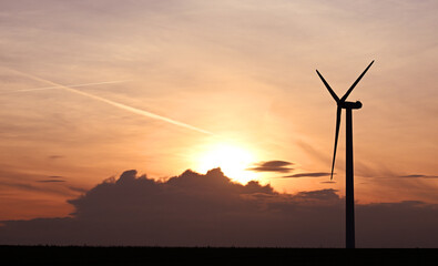 Obraz premium Wind turbineson a field