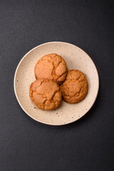 Sweet round crispy lemon cookies
