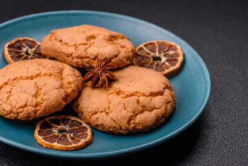 Sweet round crispy lemon cookies