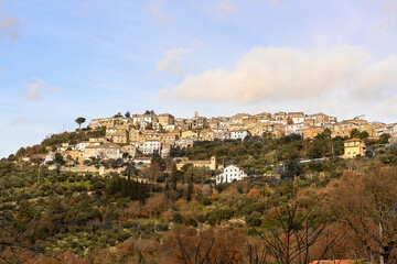Obraz premium shot from below the hill on which the picturesque medieval village of Castro dei Volsci stands in Ciociaria, Lazio