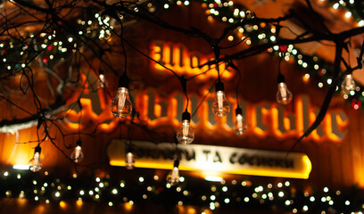 Obraz premium Light bulbs on a Christmas stand