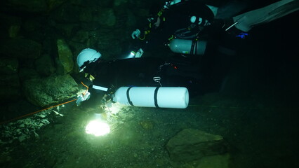 Mine diving