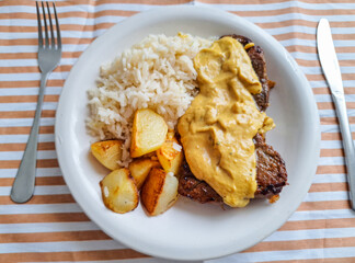 rice with beef and sauce