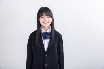 ガッツポーズする小学生