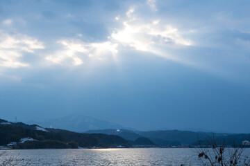 冬の青島の風景 鳥取県 湖山池