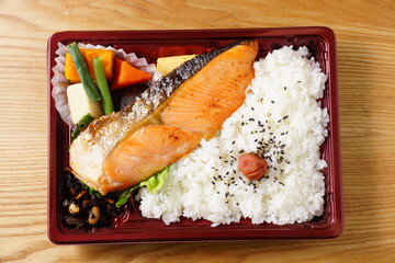 鮭弁当