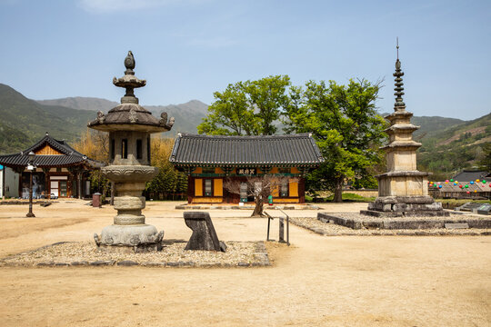 석등,삼층석탑,마당,보광전,실상사,입석리,남원시,전남