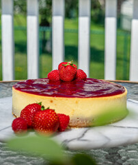cheesecake with berries