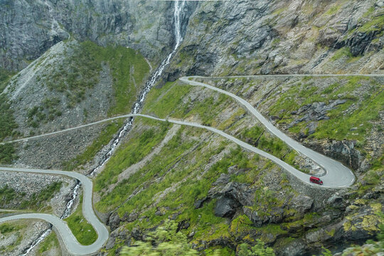 폭포,1,자동차,운전,곡선도로,협곡,피요르드,요정의길,트롤스티겐,Trollstigen,노르웨이