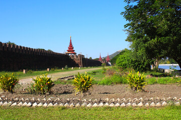 Obraz premium Famous landmark - Mandalay Palace. Fortress wall of Royal Palace, Mandalay, Myanmar (Burma), Southeast Asia