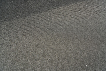 大地の記憶、黒砂の質感_03