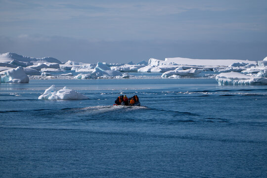 Researchers and scientists in Antarctica. Researchers in the mot