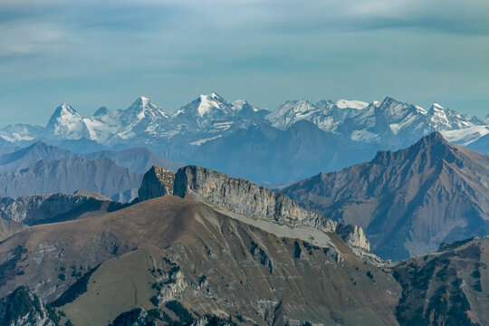 Paysage du Chablais &agrave; l' automne depuis les Cornettes de Bise ; vue sur les sommets du valais Jungfrau , Le Tarent , Haute-Savoie France