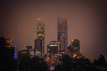 Naklejka premium city skyline at night