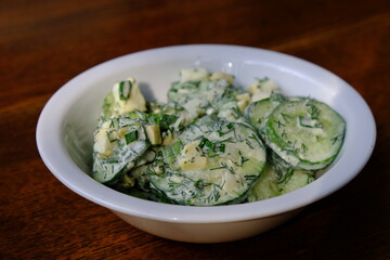 spinach salad with cheese and herbs 2021 2019
