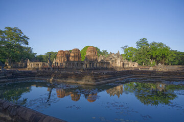 Fototapeta premium Prasat Muang Tam, Buriram, Thailande