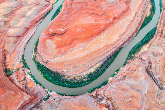 Aerial view of Rio San Juan river bend in Utah, USA